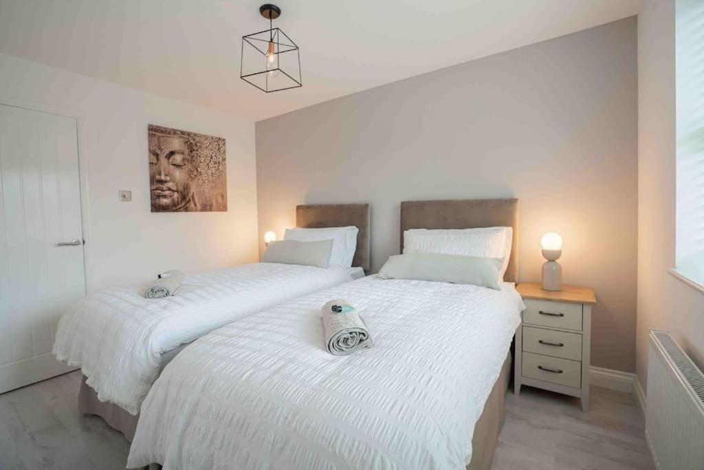 Stunning Abode 5 Min From Nec & Bhx, Pets Allowed Marston Green Εξωτερικό φωτογραφία
