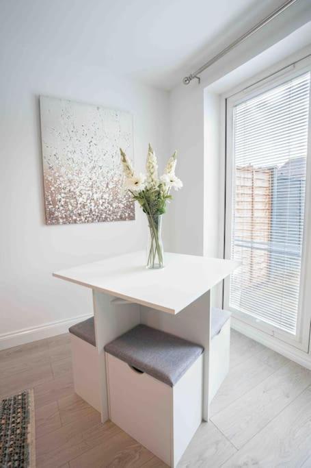 Stunning Abode 5 Min From Nec & Bhx, Pets Allowed Marston Green Εξωτερικό φωτογραφία