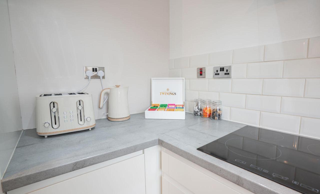 Stunning Abode 5 Min From Nec & Bhx, Pets Allowed Marston Green Εξωτερικό φωτογραφία
