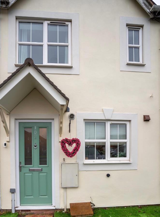 Stunning Abode 5 Min From Nec & Bhx, Pets Allowed Marston Green Εξωτερικό φωτογραφία