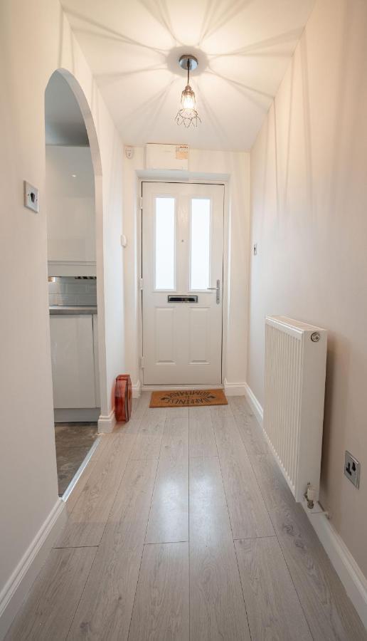Stunning Abode 5 Min From Nec & Bhx, Pets Allowed Marston Green Εξωτερικό φωτογραφία