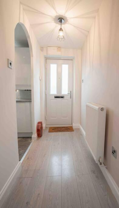 Stunning Abode 5 Min From Nec & Bhx, Pets Allowed Marston Green Δωμάτιο φωτογραφία